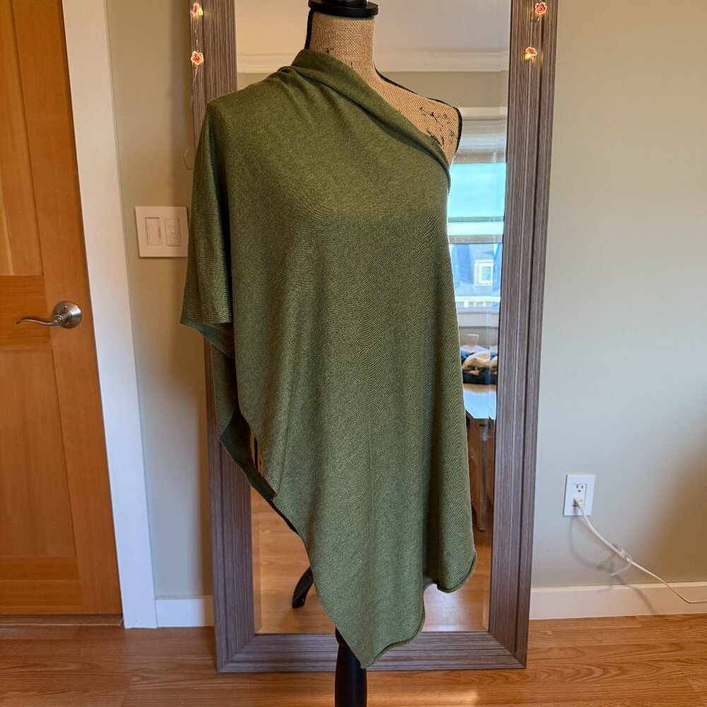 Pink Pineapple Cashmere Blend Wrap – Olive Green – One Size
